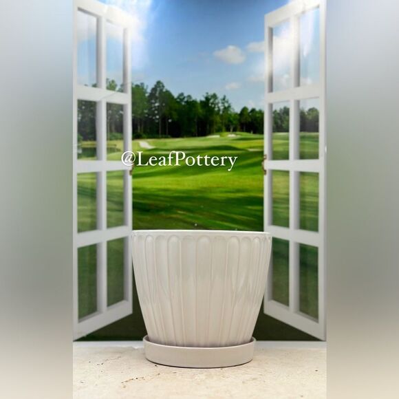 Pancho White Ceramic Planter Pot with Saucer Attached - Picture 5 of 9
